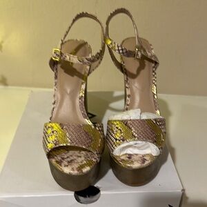 Stylish Women's Platform Sandals Brand New